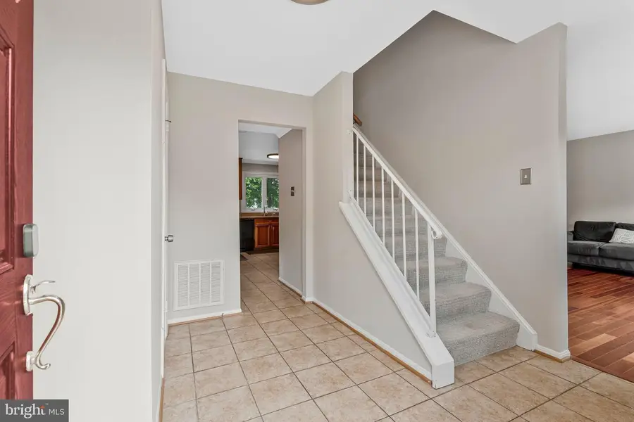 1603 Hiddenbrook Dr, Herndon, VA 20170 - #3