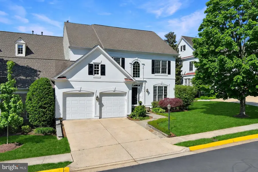 5276 Winter View Dr, Alexandria, VA 22312 - #2