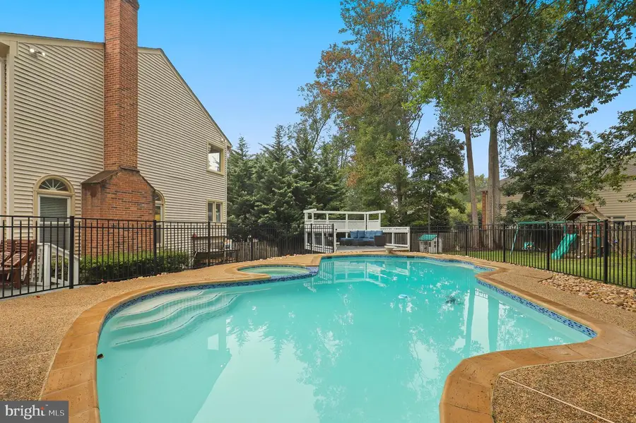 9597 Burnt Oak Dr, Fairfax Station, VA 22039 - #2