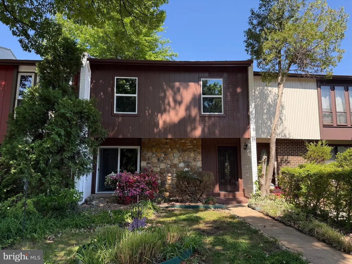 7266 Hillary St, Alexandria, VA 22315 - #1