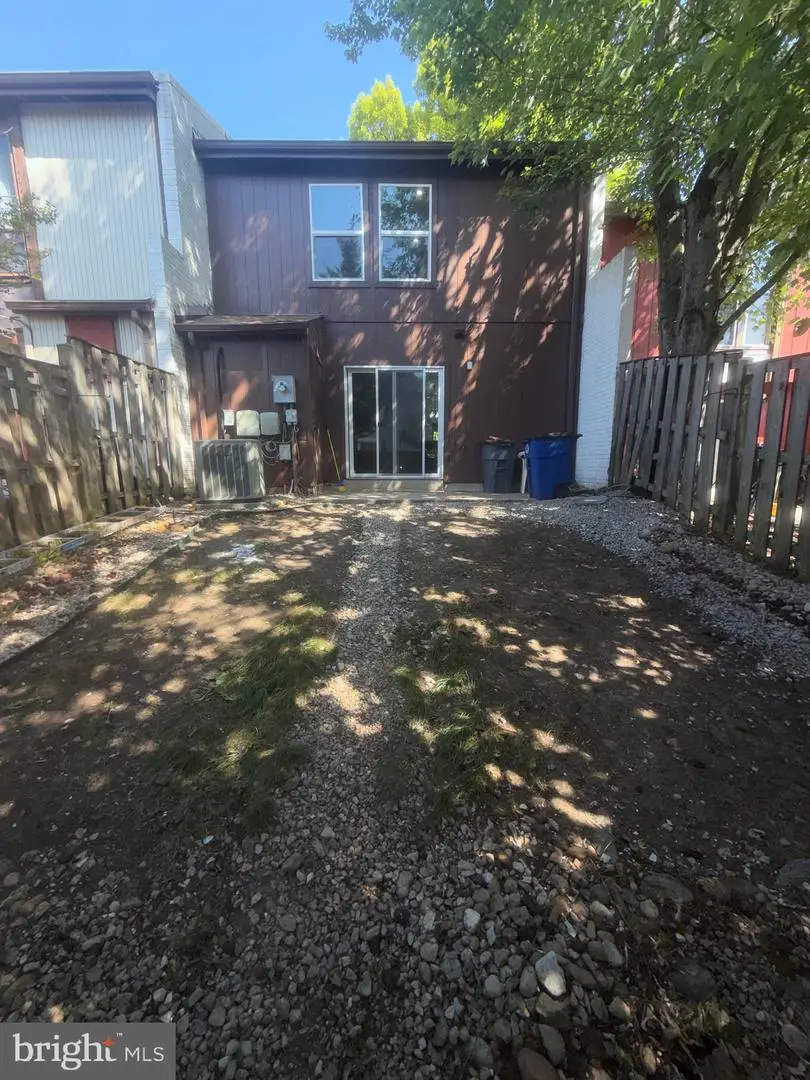 7266 Hillary St, Alexandria, VA 22315 - #2
