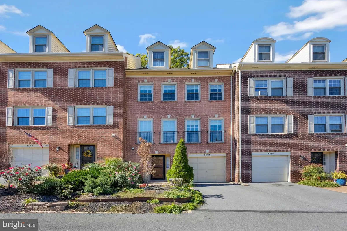 3542 S George Mason Dr #25, Alexandria, VA 22302 - #1
