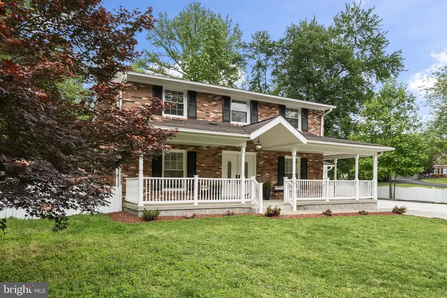 5219 Holden St, Fairfax, VA 22032 - #3