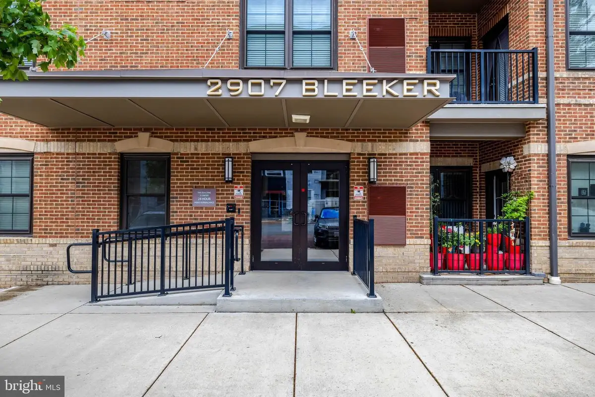 2907 Bleeker St #3-206, Fairfax, VA 22031 - #1