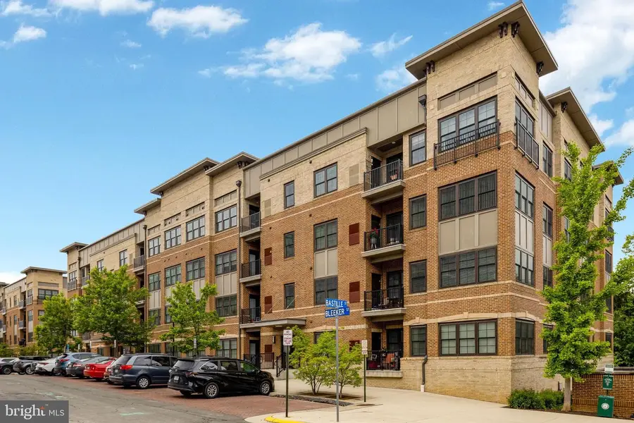 2907 Bleeker St #3-206, Fairfax, VA 22031 - #3