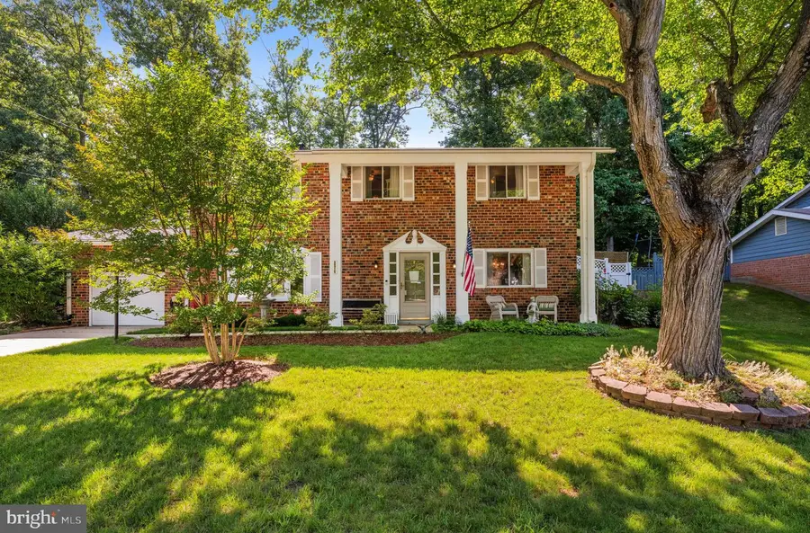 6813 Landor Ln, Springfield, VA 22152 - #2