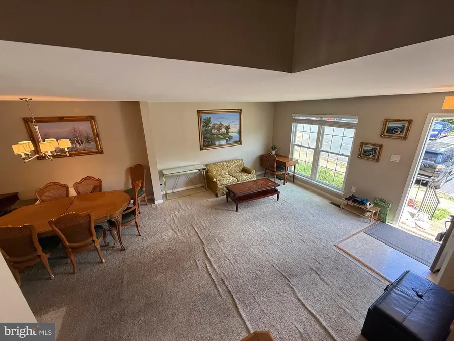 6742 Rockledge Pl, Centreville, VA 20121 - #3