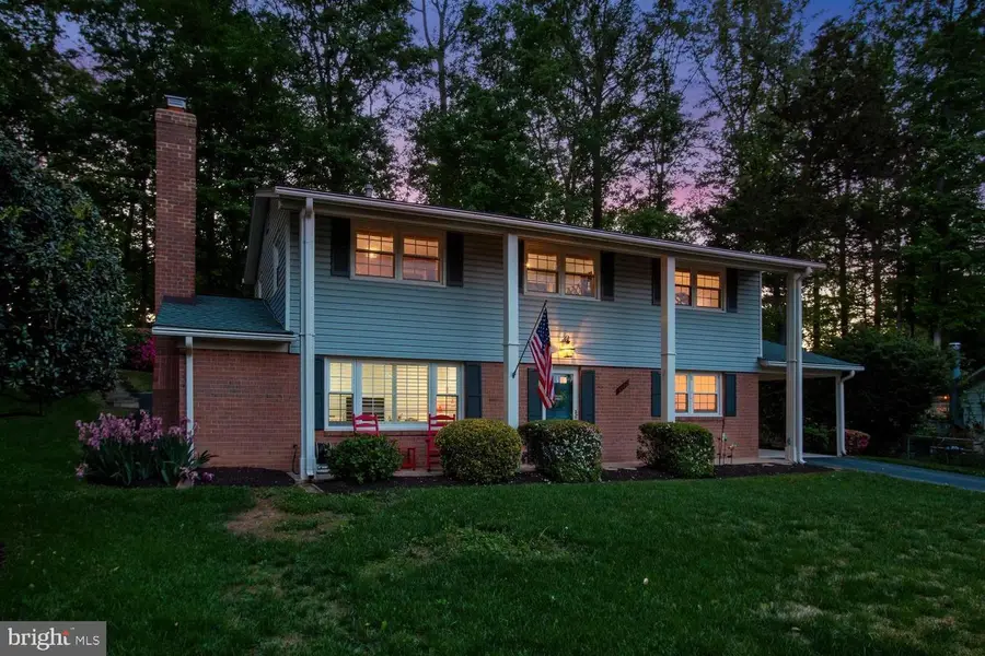 9122 Steven Irving Ct, Springfield, VA 22153 - #2