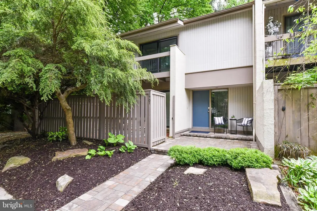 11701 Newbridge Ct, Reston, VA 20191 - #1