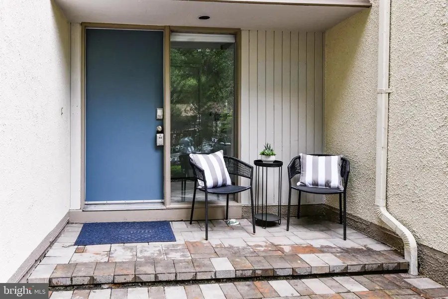 11701 Newbridge Ct, Reston, VA 20191 - #3