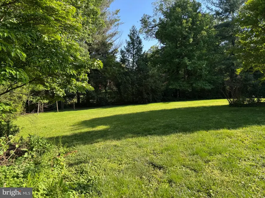 10221 Oakton Dr, Oakton, VA 22124 - #2