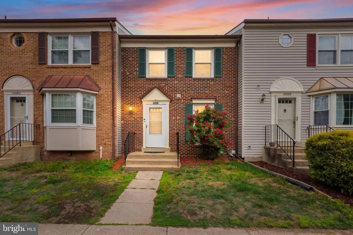 14492 Four Chimney Dr, Centreville, VA 20120 - #1