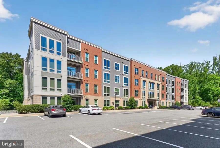 6104 Fairview Farm Dr #307, Alexandria, VA 22315 - #2