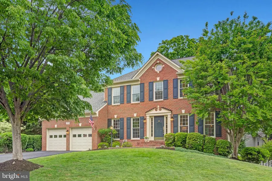 9404 Ravina Ct, Fairfax Station, VA 22039 - #2