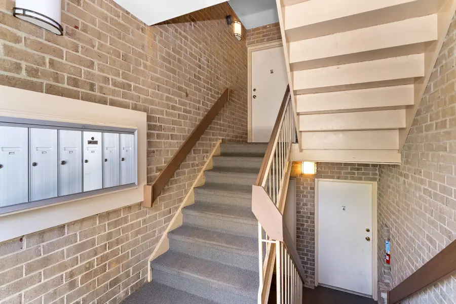 1668 Parkcrest Cir #100, Reston, VA 20190 - #3