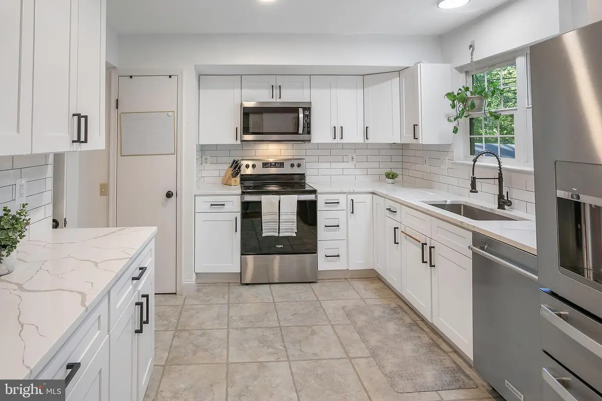 10103 Sassafras Woods Ct, Burke, VA 22015 - #1