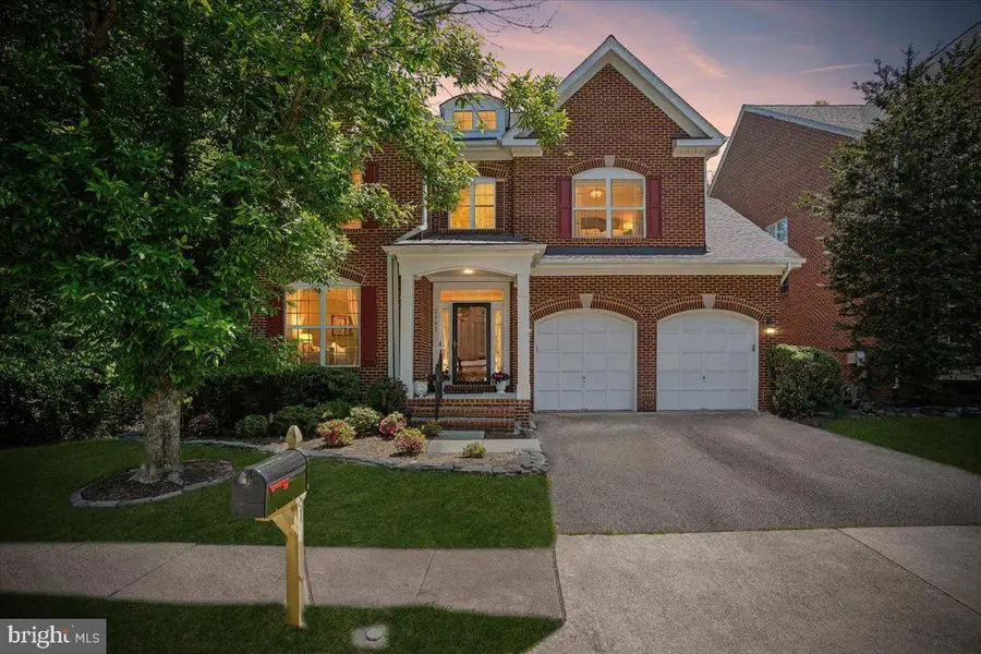 2181 Sandburg St, Dunn Loring, VA 22027 - #2