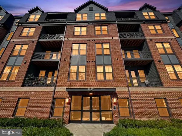 3927 Fair Ridge Dr #201, FAIRFAX, VA 22033