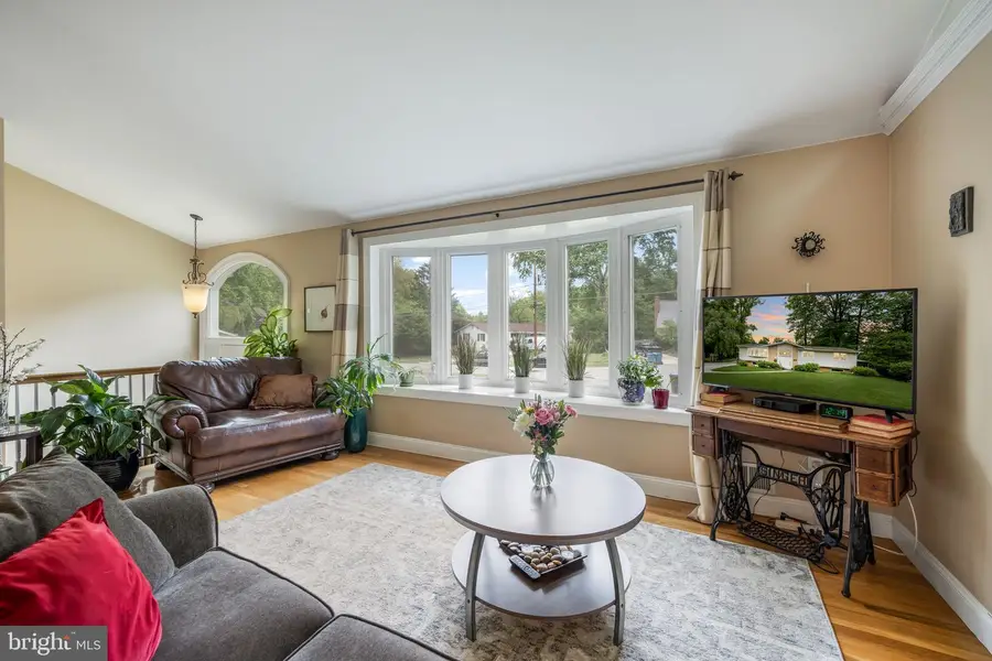 8926 Cromwell Dr, Springfield, VA 22151 - #2