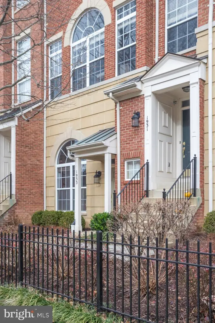 1931 Crescent Park Dr #103b, Reston, VA 20190 - #1