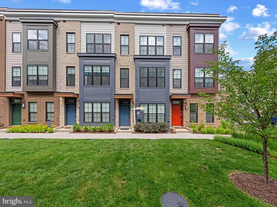 7323 Blade Dr, Falls Church, VA 22042 - #2