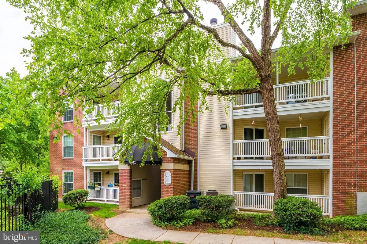 1532 Lincoln Way #301b, McLean, VA 22102 - #1