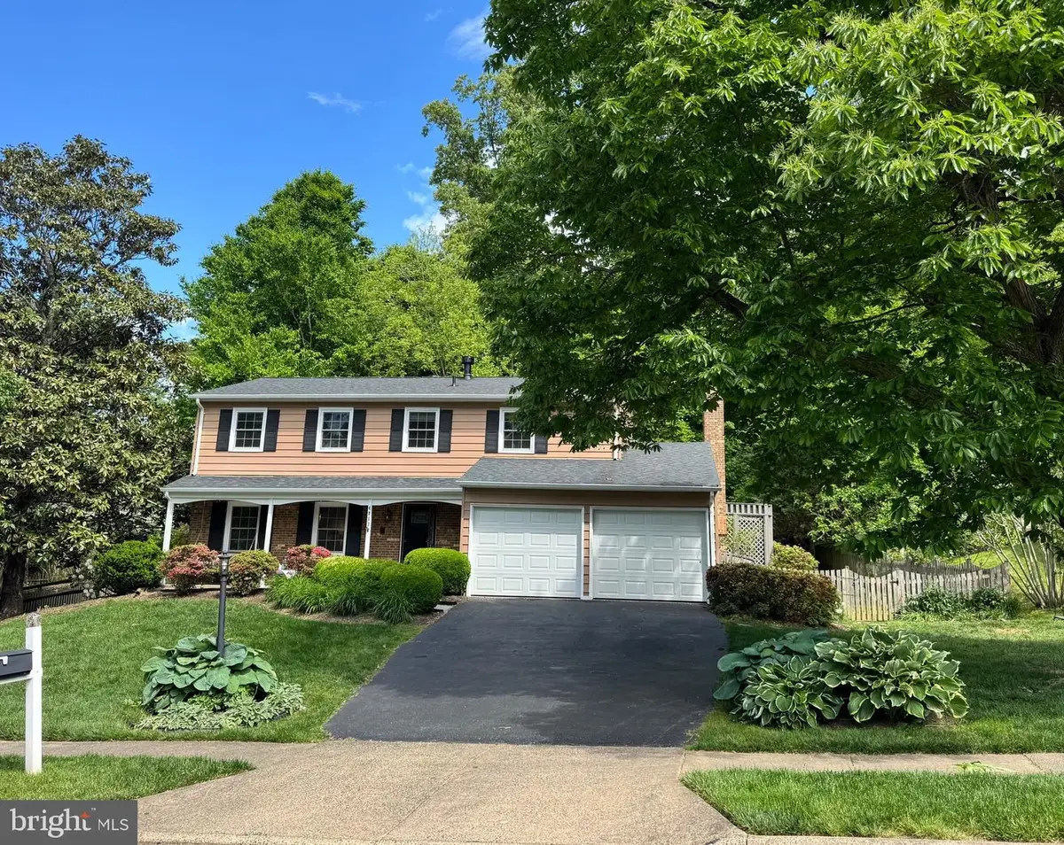 4863 Cove Rd, Fairfax, VA 22032 - #1