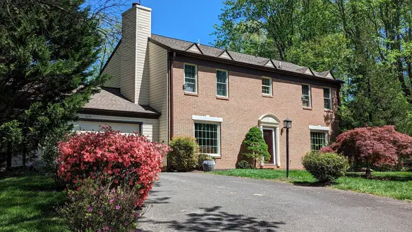 1835 Batten Hollow Rd, VIENNA, VA 22182