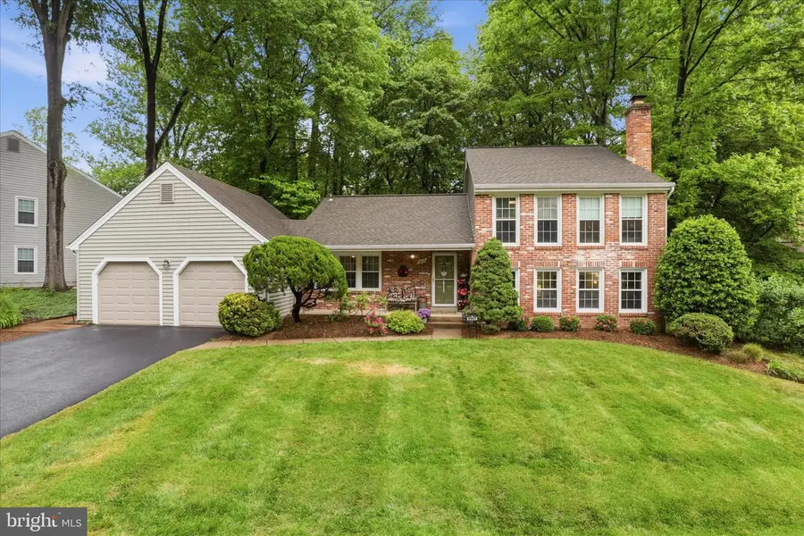 5967 New England Woods Dr, Burke, VA 22015 - #2