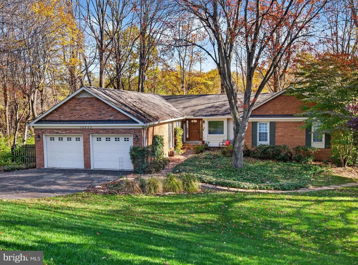 10223 Cedar Pond Dr, Vienna, VA 22182 - #1