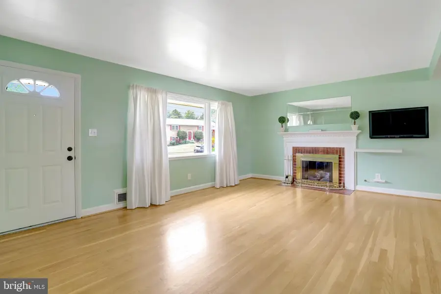 4515 Kling Dr, Alexandria, VA 22312 - #3