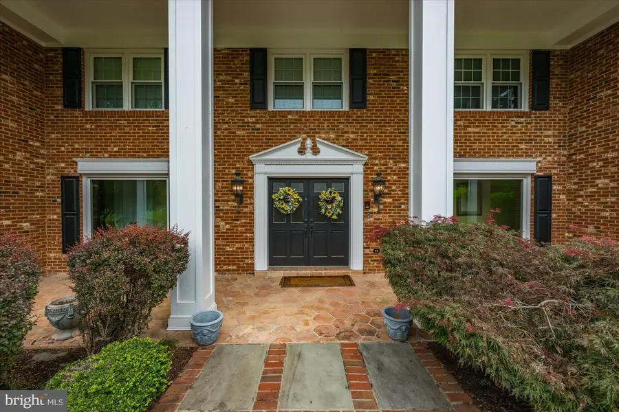 9501 Brian Jac Ln, Great Falls, VA 22066 - #2