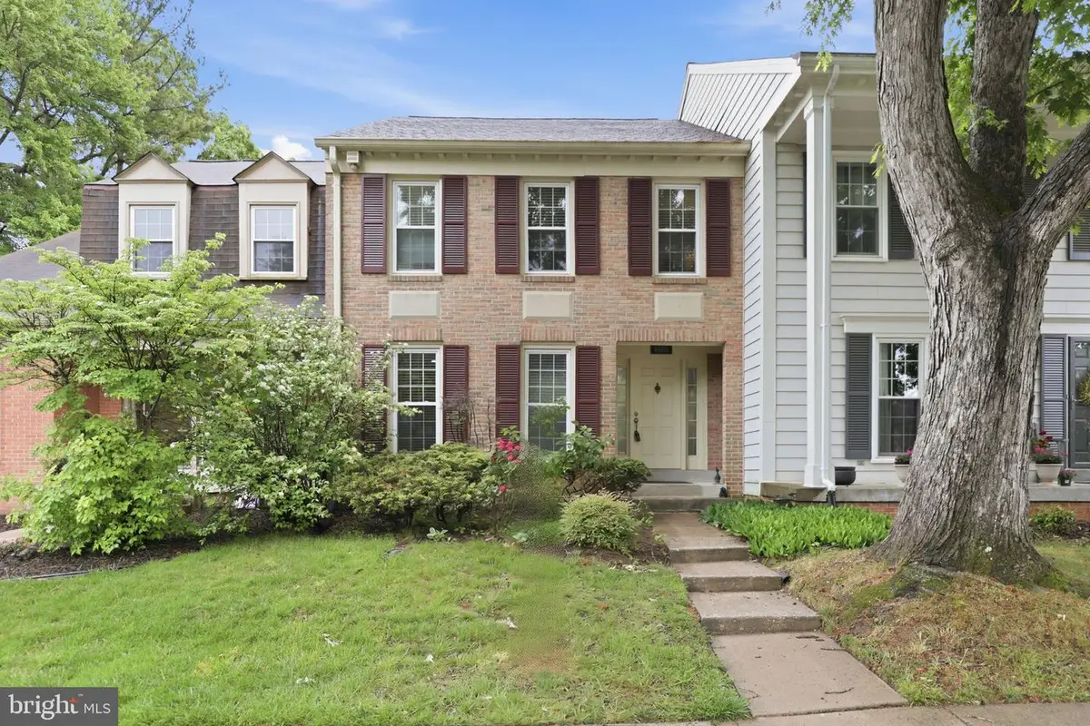 4630 Luxberry Dr, Fairfax, VA 22032 - #1
