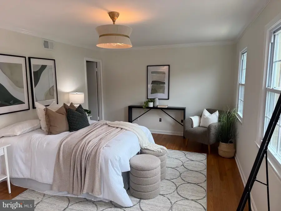 7431 Hallcrest Dr, McLean, VA 22102 - #3