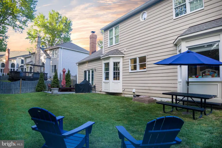8006 Comerford Dr, Fairfax Station, VA 22039 - #3