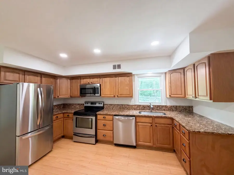 3211 Fox Mill Rd, Oakton, VA 22124 - #2