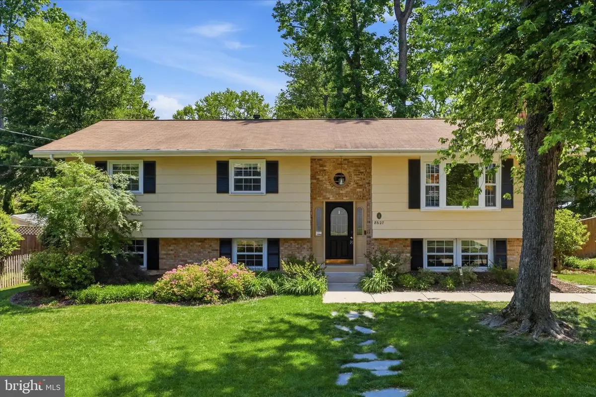 8627 Braddock Ave, Alexandria, VA 22309 - #1