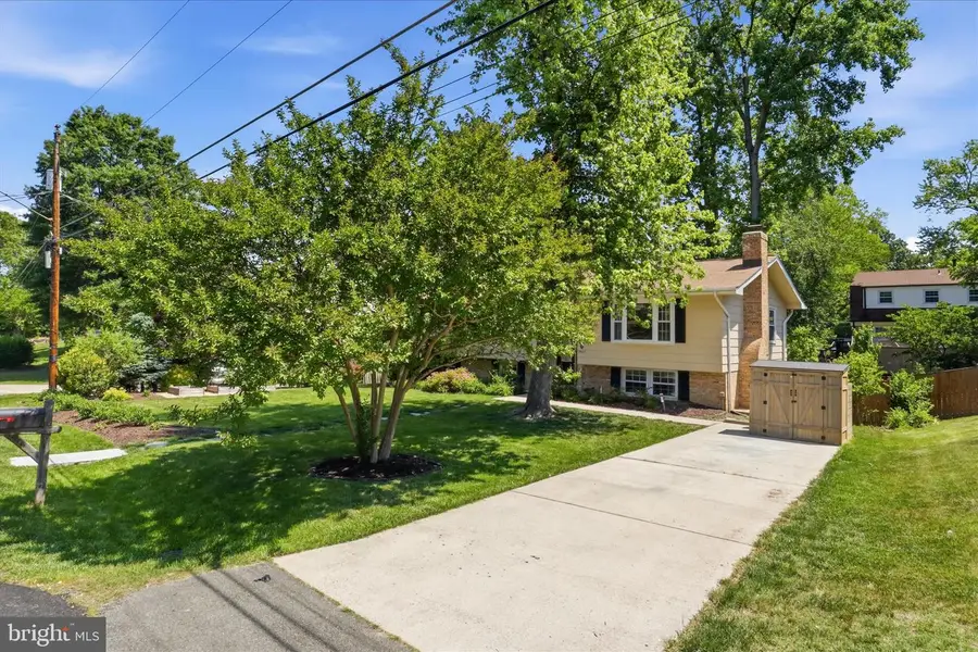 8627 Braddock Ave, Alexandria, VA 22309 - #3