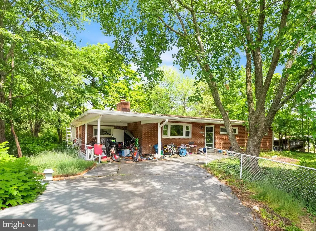 3204 Ayers Dr, Alexandria, VA 22309 - #1