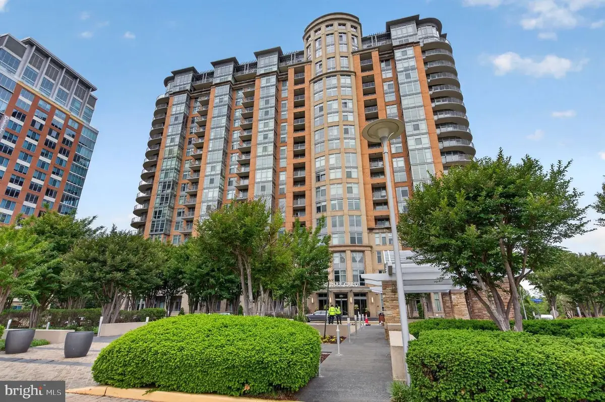 8220 Crestwood Heights Dr #719, McLean, VA 22102 - #1