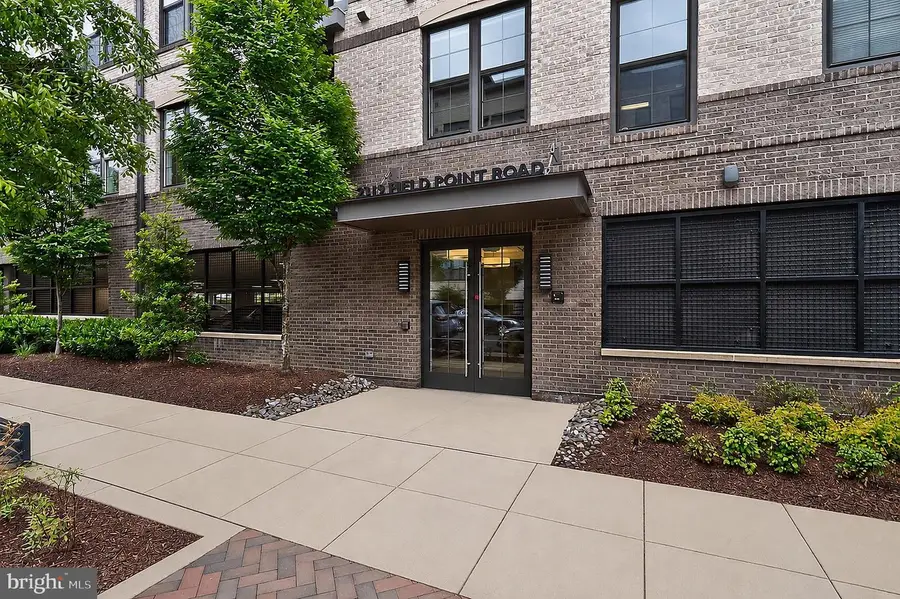 2319 Field Point Rd #102, Herndon, VA 20171 - #2