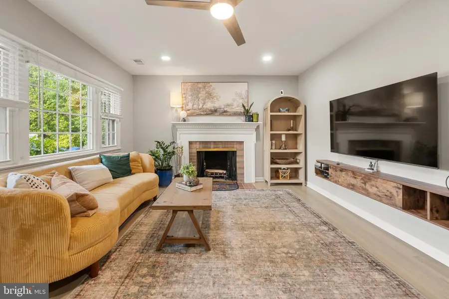 5505 Justis Pl, Alexandria, VA 22310 - #3