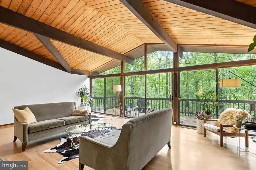 10815 Cross School Rd, Reston, VA 20191 - #2