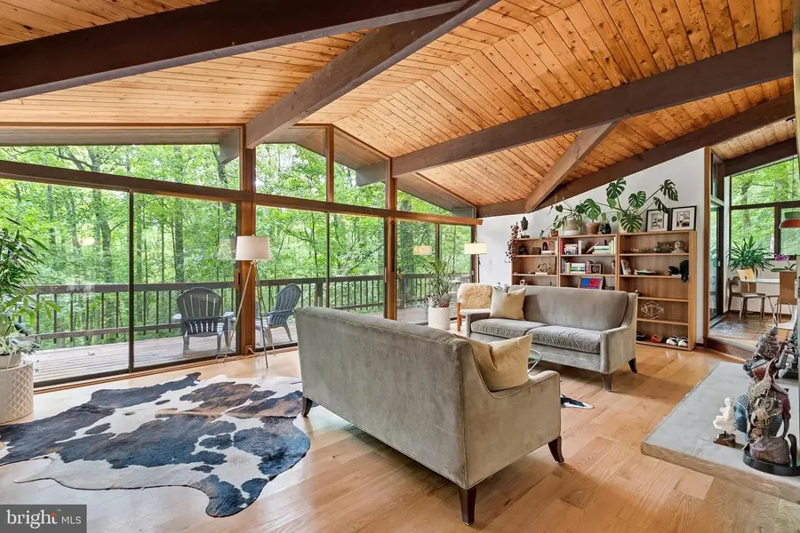 10815 Cross School Rd, Reston, VA 20191 - #3