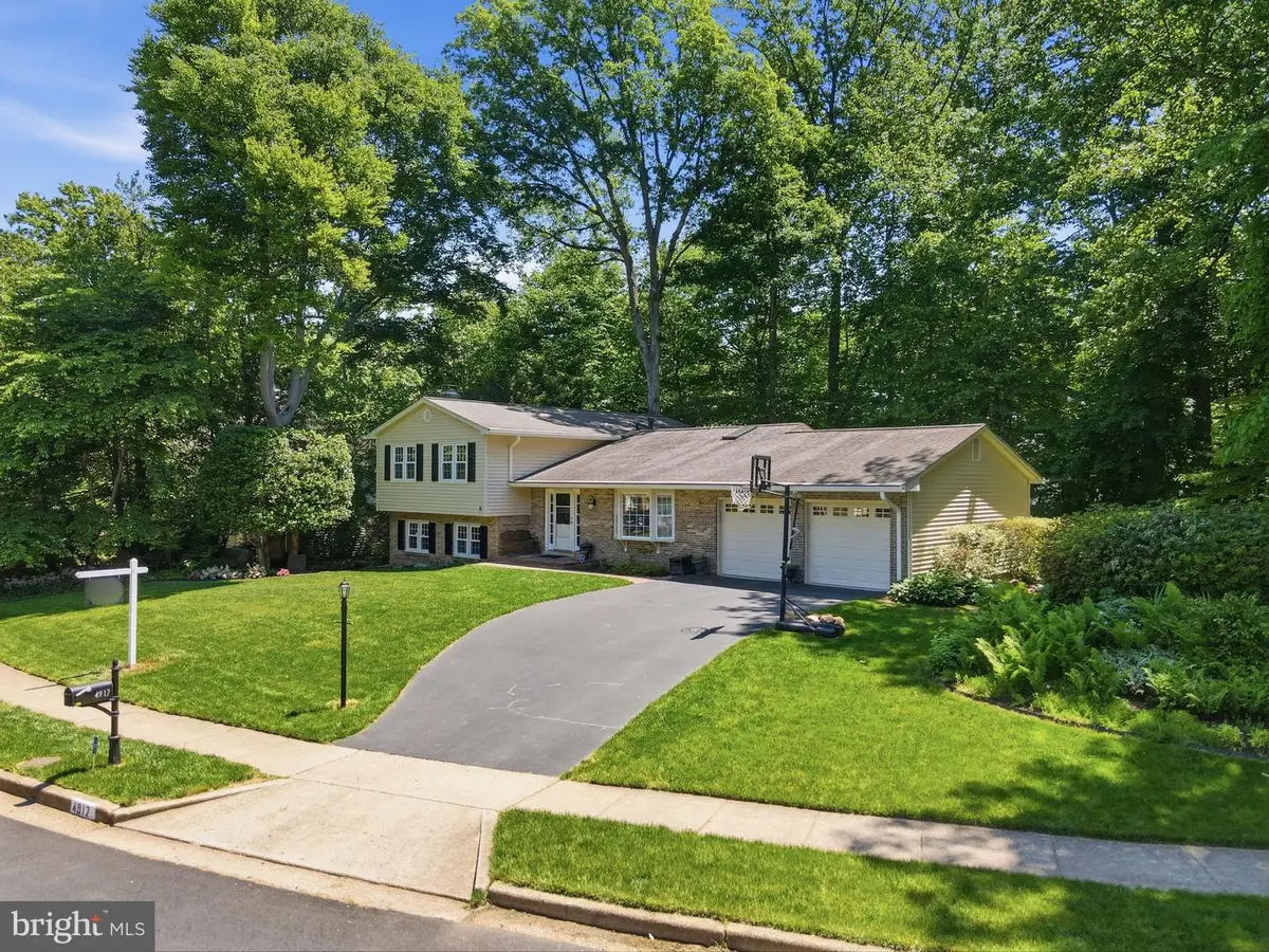 4917 Bexley Ln, Fairfax, VA 22032 - #1