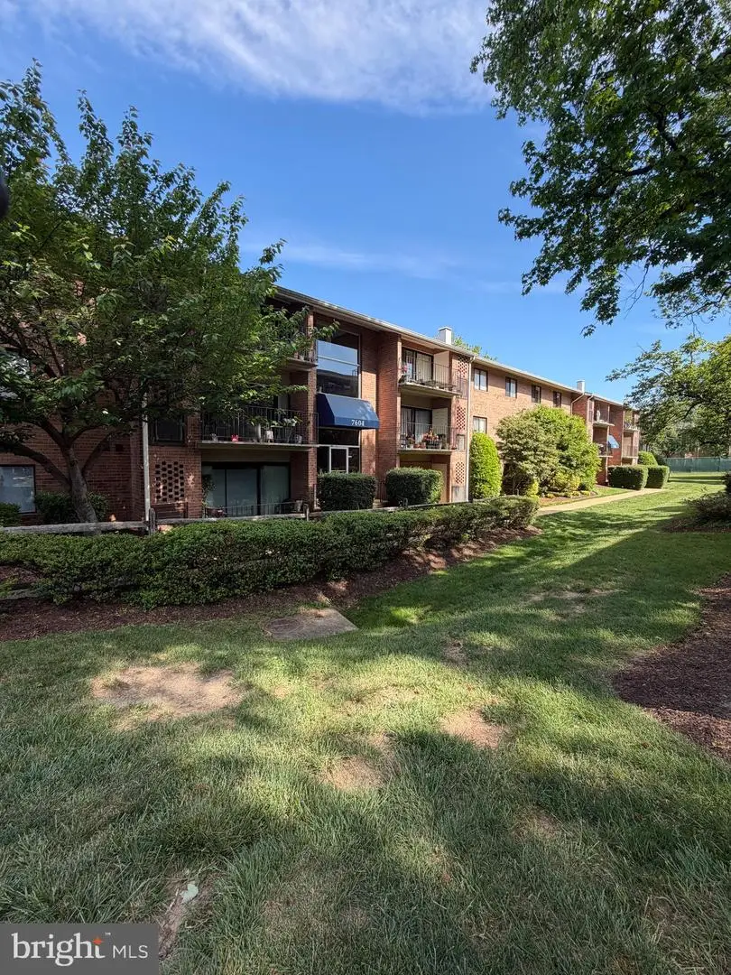 7604 Savannah St #t2, Falls Church, VA 22043 - #1