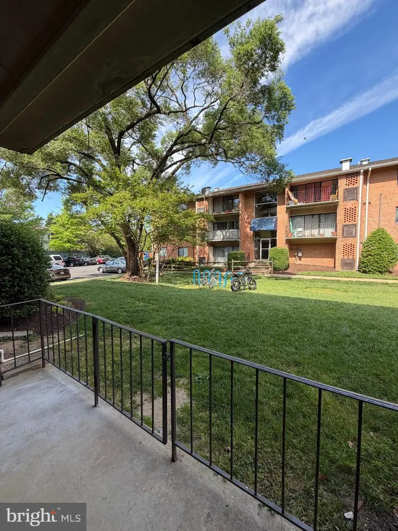 7604 Savannah St #t2, Falls Church, VA 22043 - #2