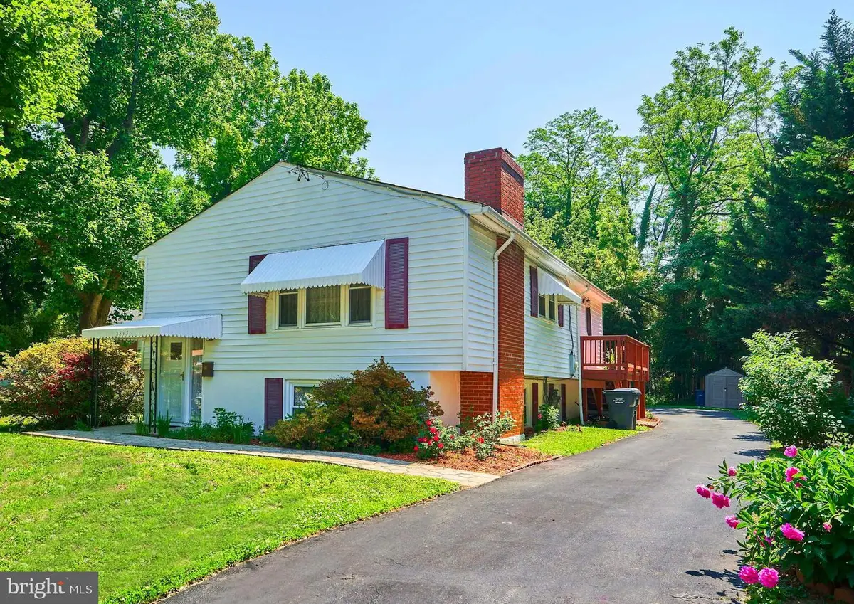 2843 Annandale Rd, Falls Church, VA 22042 - #1