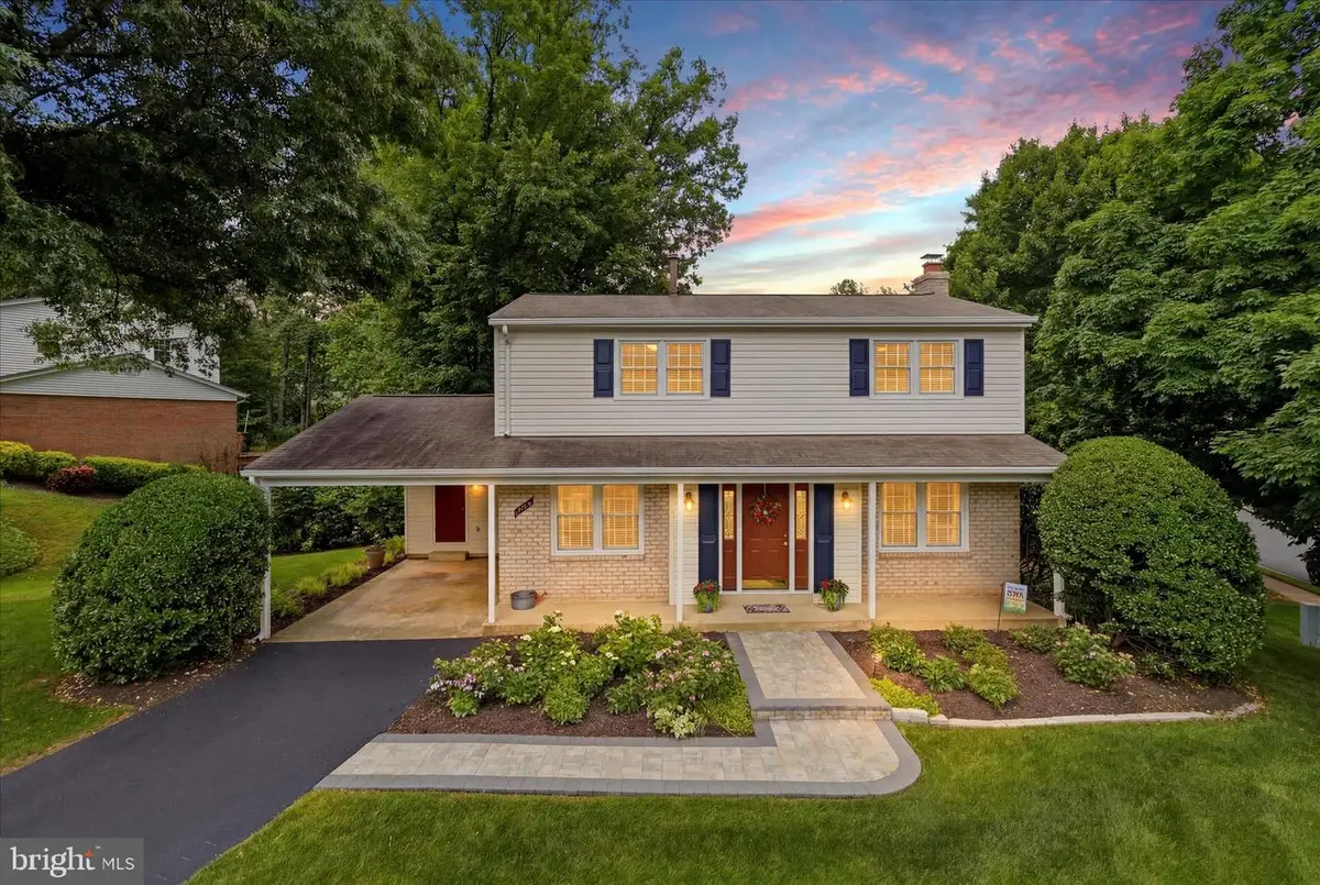 6800 Sydenstricker Rd, Springfield, VA 22152 - #1