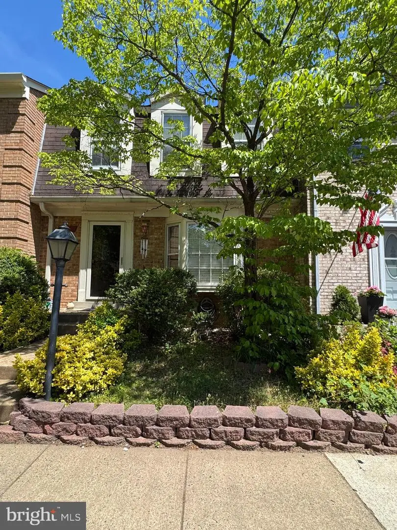 7385 Jiri Woods Ct, Springfield, VA 22153 - #1